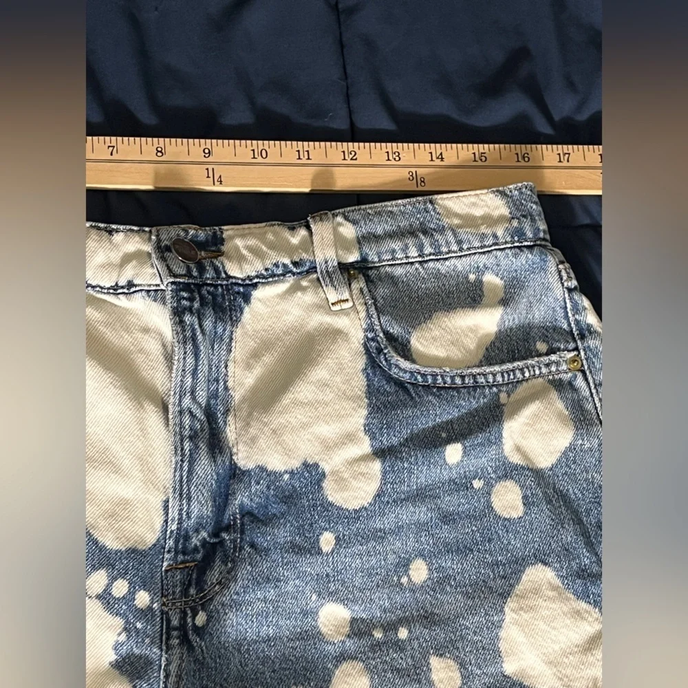 Frame Le Ultra Baggy Raw Hem Shorts in Baltic Splash 28